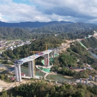 ȫ��767.2�ף�˳��������